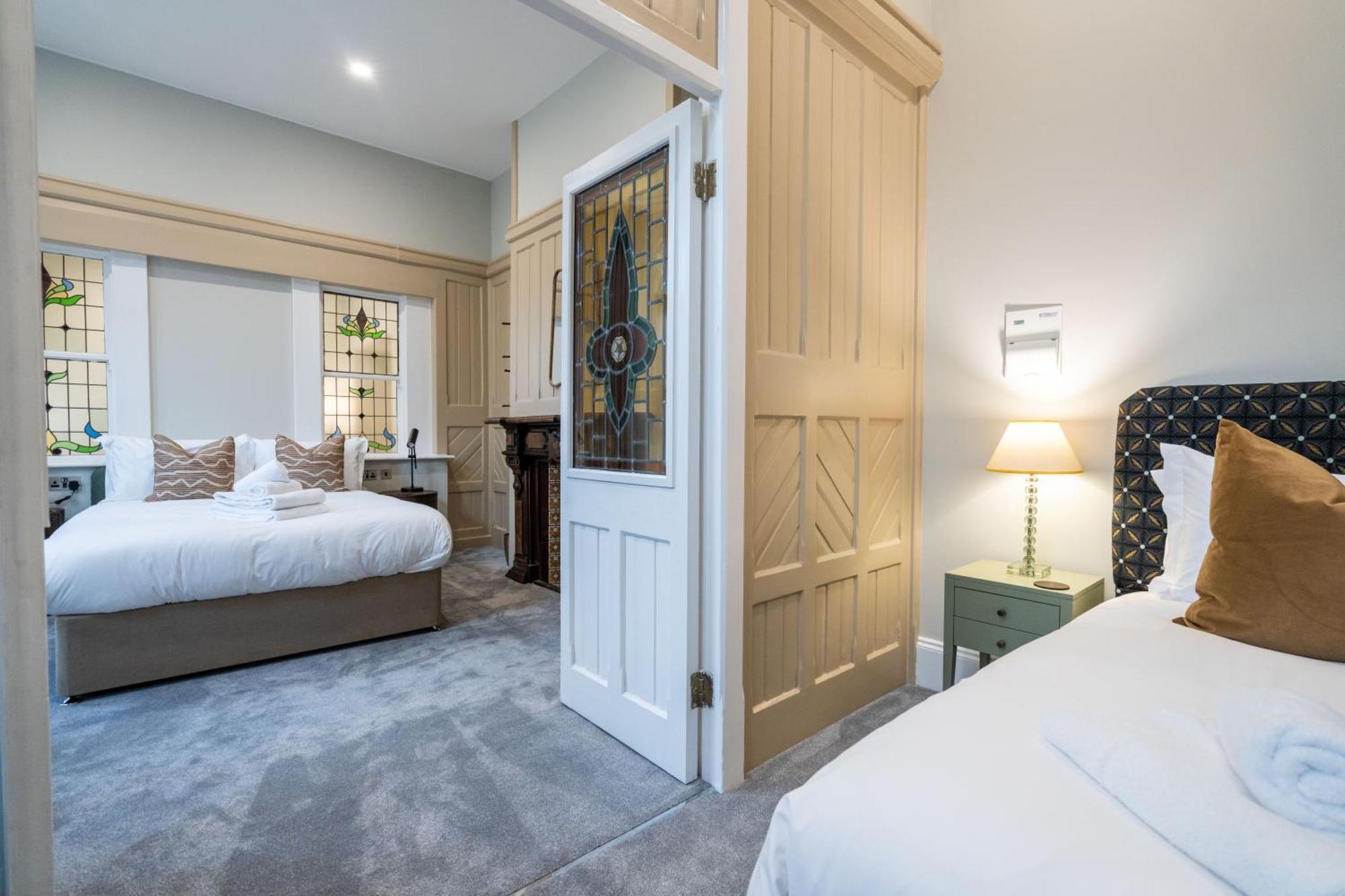 Old Abbey House Hotel Abingdon-on-Thames ภายนอก รูปภาพ